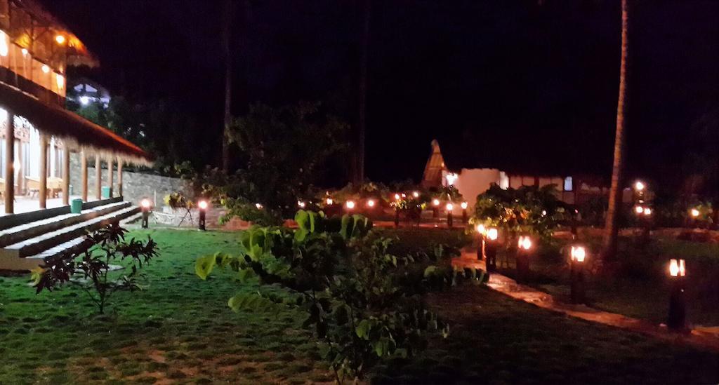 Ary'S Lagoon Bungalow & Hotel Karimunjawa Εξωτερικό φωτογραφία