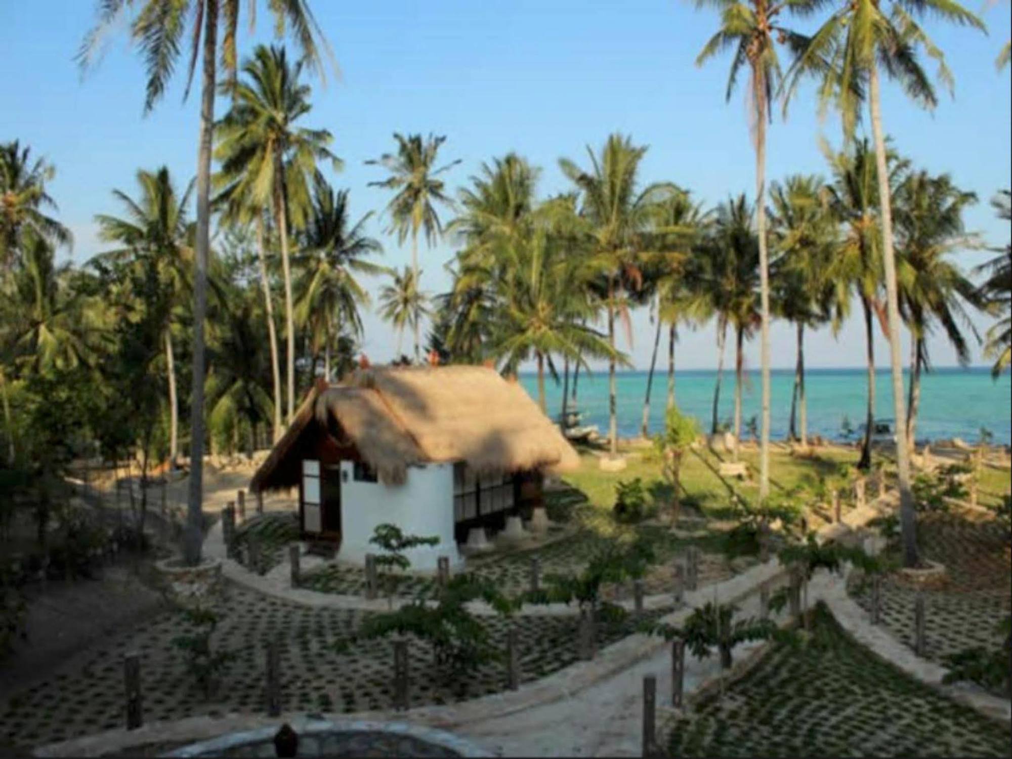 Ary'S Lagoon Bungalow & Hotel Karimunjawa Εξωτερικό φωτογραφία