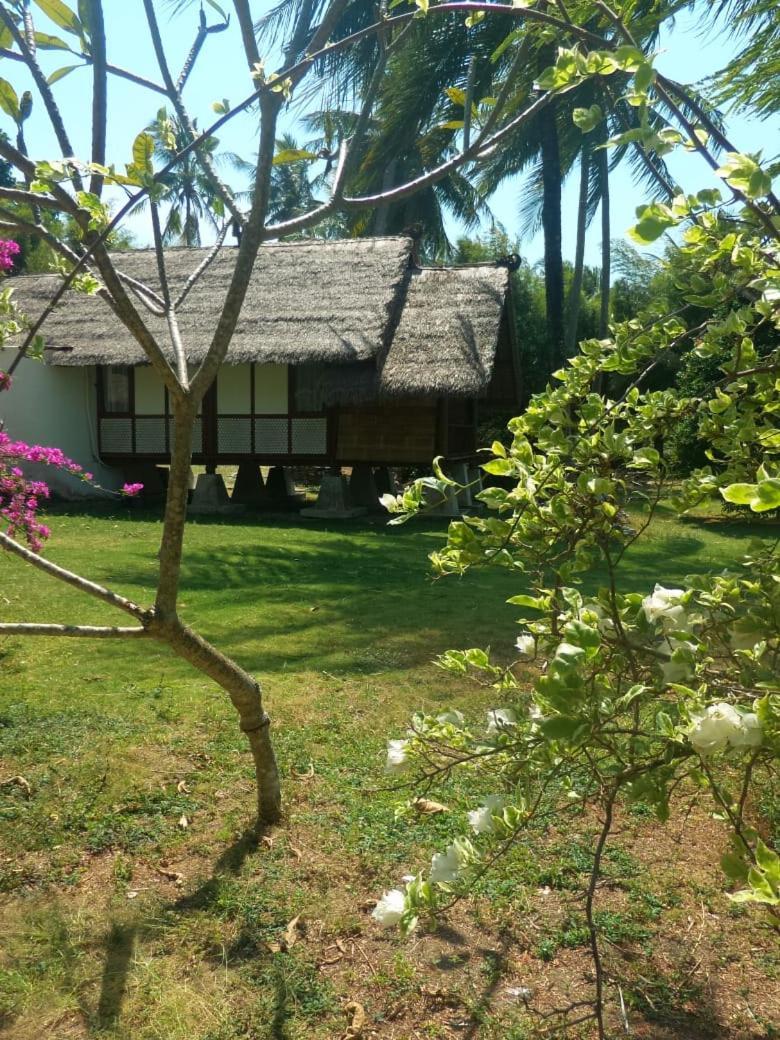 Ary'S Lagoon Bungalow & Hotel Karimunjawa Εξωτερικό φωτογραφία