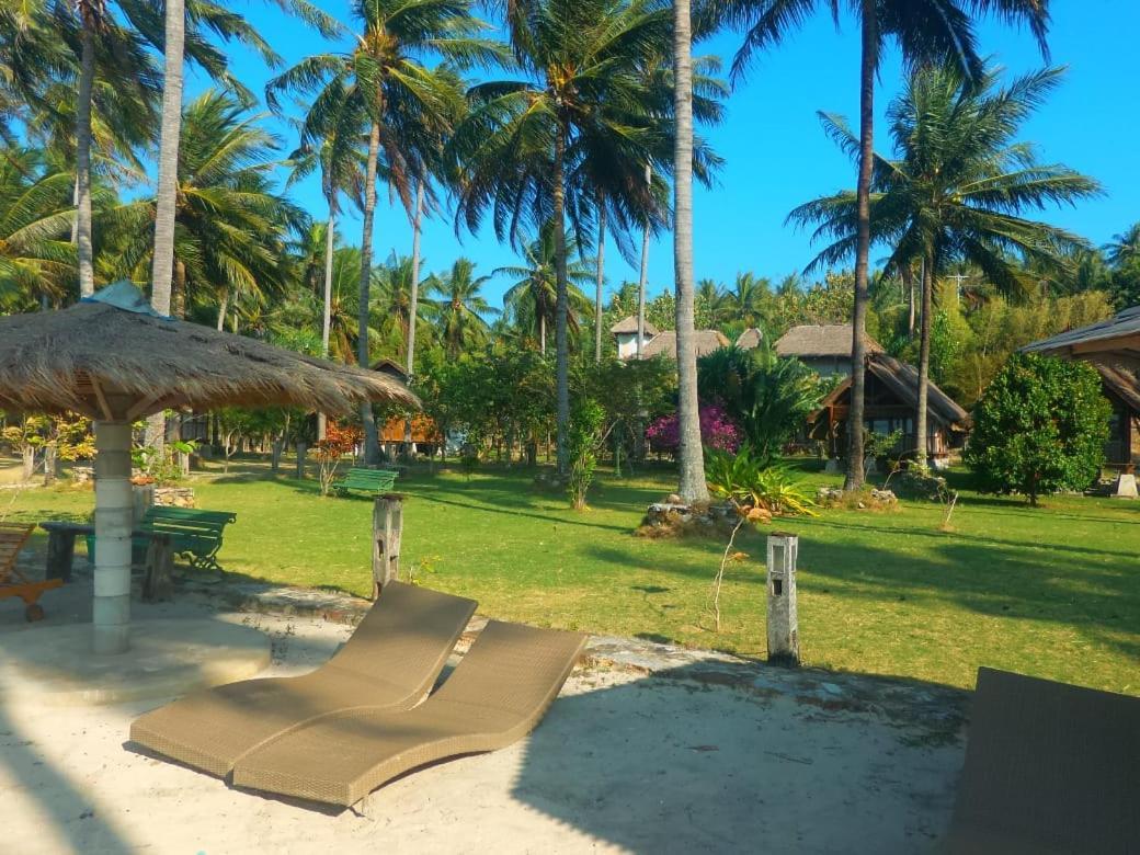 Ary'S Lagoon Bungalow & Hotel Karimunjawa Εξωτερικό φωτογραφία